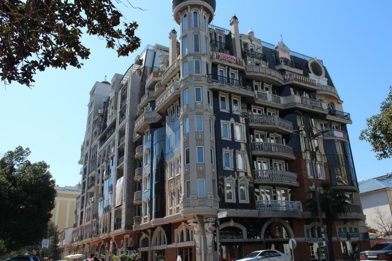 Batumi Apartment In Front Of Sheraton Exterior photo